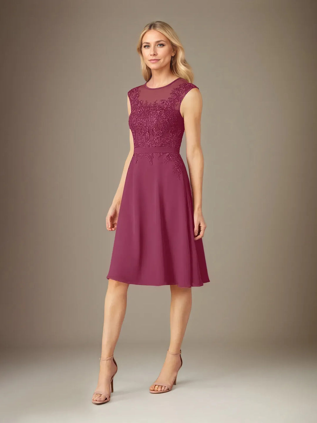 A-Line Chiffon Scoop Neck Dress with 3/4 Sleeves and Knee-Length Hem