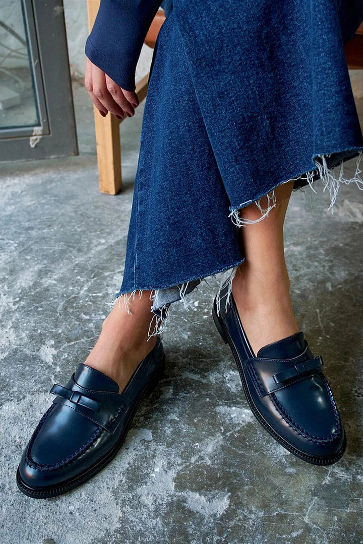 Rosalie – Patchwork Round-Toe Solid Bow Loafers