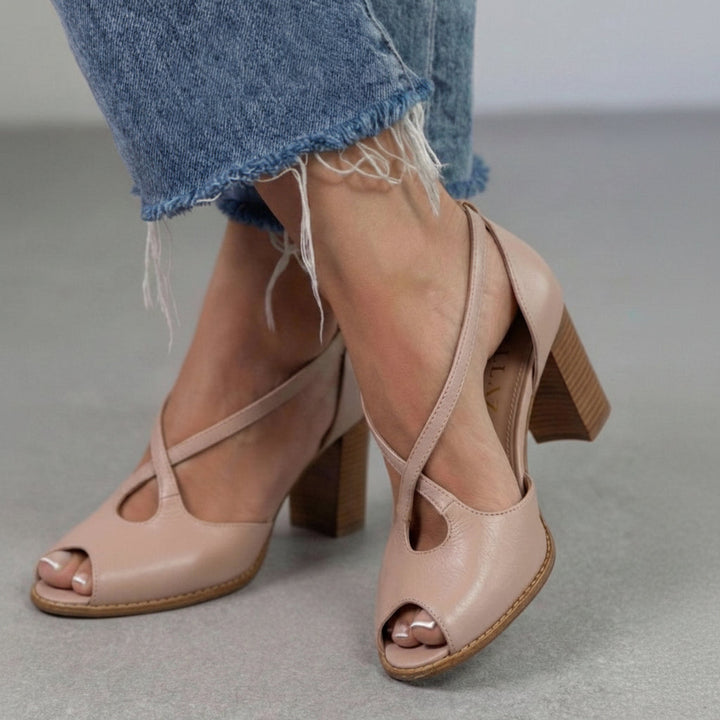 Gwendolyn – Elegant Open-Toe Crossover Strap Block Sandals