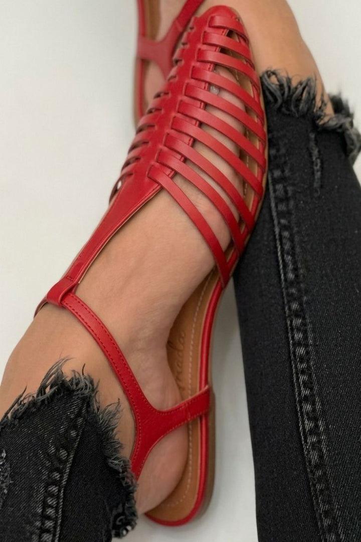 Cornelia | Cut-Out Essential Casual Pointed-Toe T-Strap Sandals