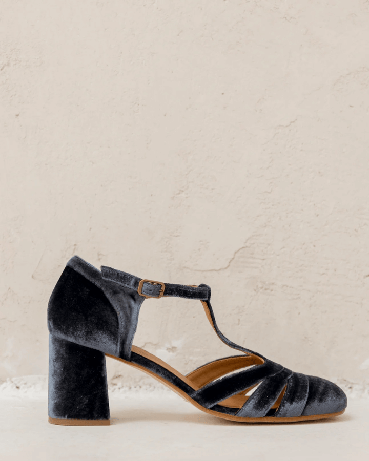 Maureen | Chunky Cut-Out Velvet Buckle T-Strap Heels