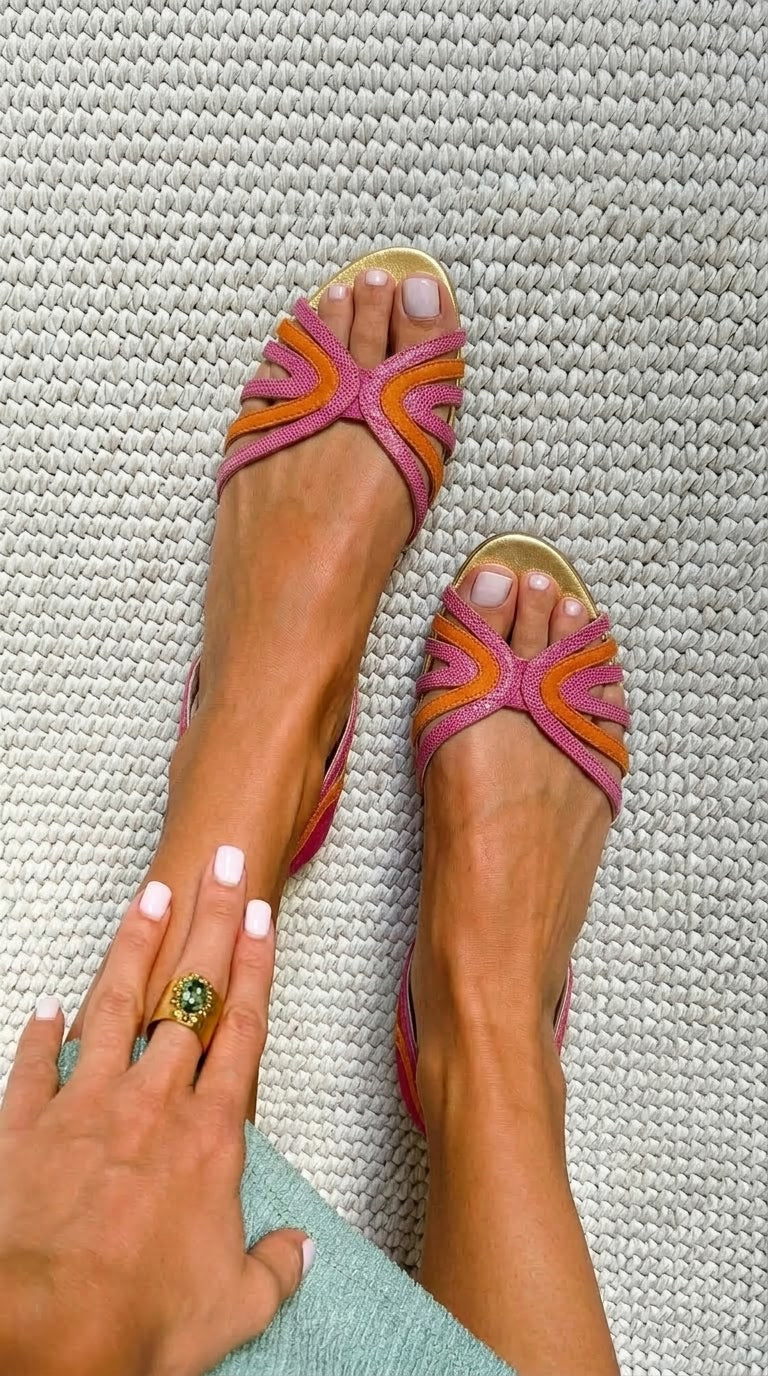 Henrietta – Peep-Toe Flat Strappy Sandals