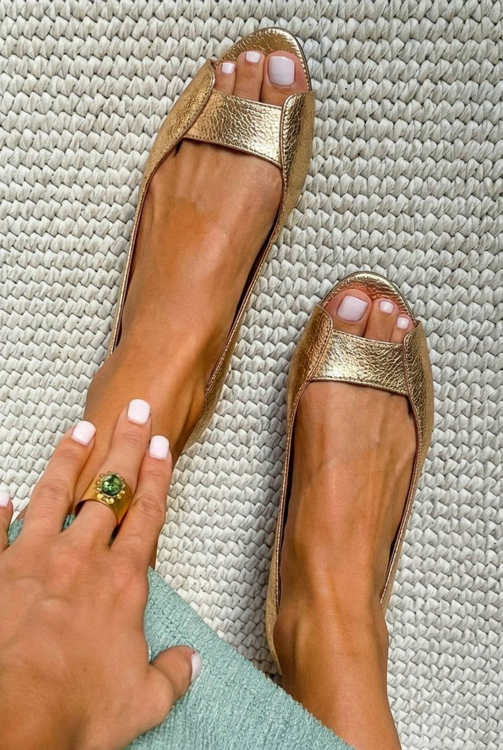 Adelaide – Open-Toe Metallic Chic Flats