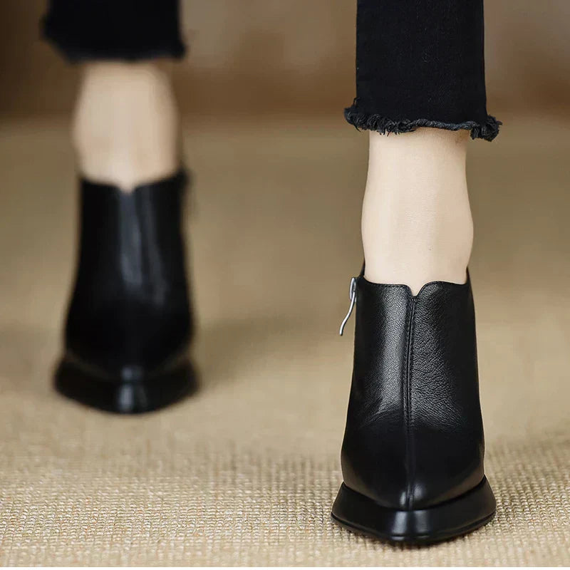 Genira Stylish Pumps