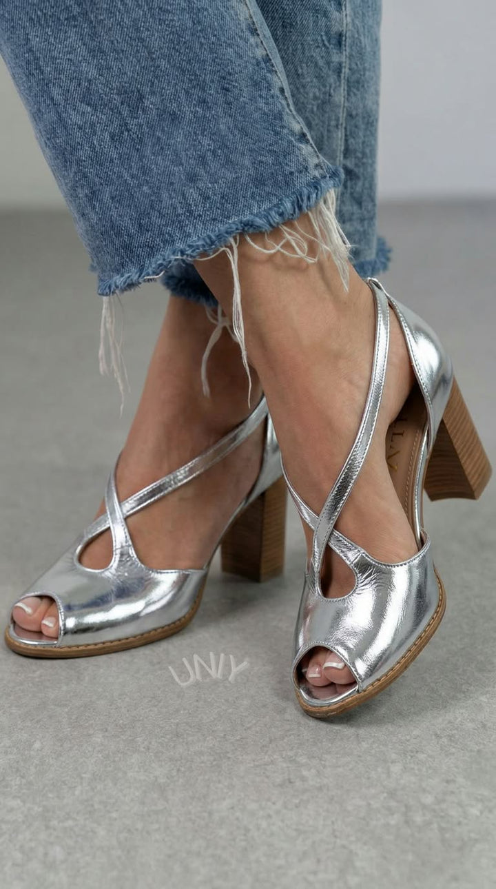 Gwendolyn | Elegant Open-Toe Crossover Strap Block Sandals